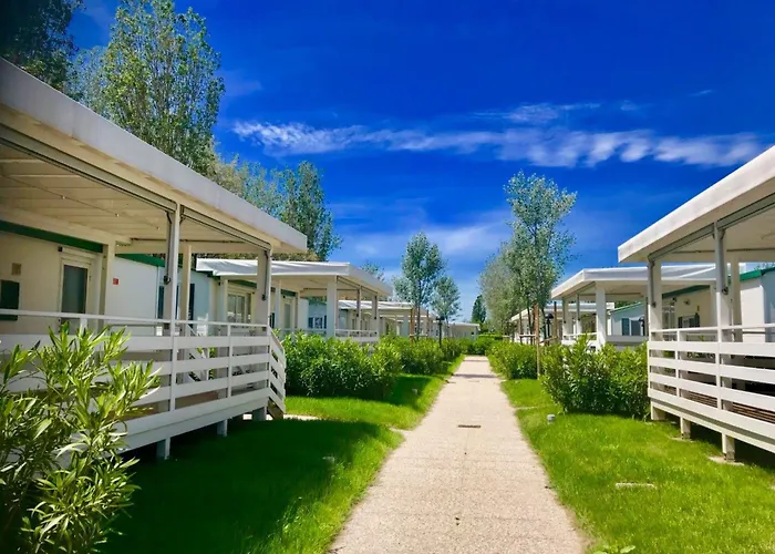 Isamar Holiday Village